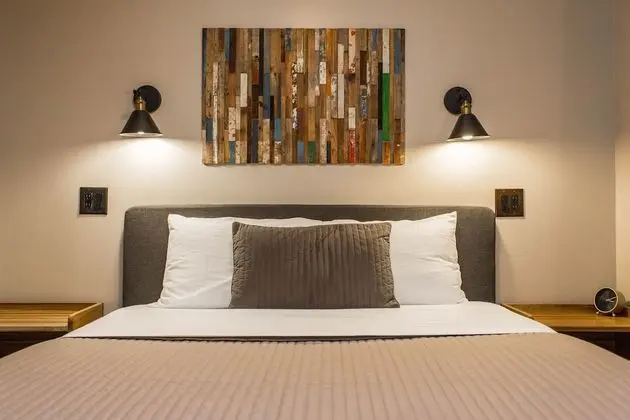 Chic 3 BR CONDO