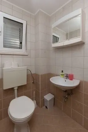 Tek Büyük Yataklı Oda, Balkon, Kısmi Deniz Manzaralı