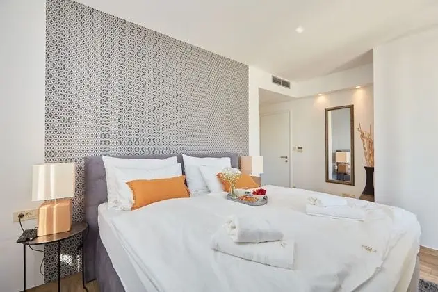 Apart Daire (Luxury Two Bedroom Apartment with Sea)