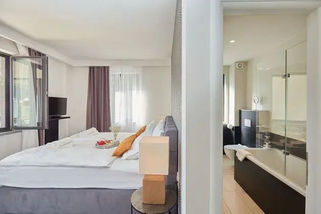 Apart Daire (Luxury Two Bedroom Apartment with Sea)