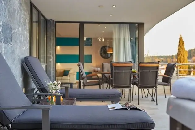 Apart Daire (Luxury Two Bedroom Apartment with Sea)