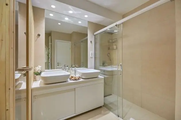 Apart Daire (Luxury Two Bedroom Apartment with Sea)