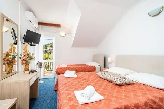 Üç Kişilik Oda, Balkon