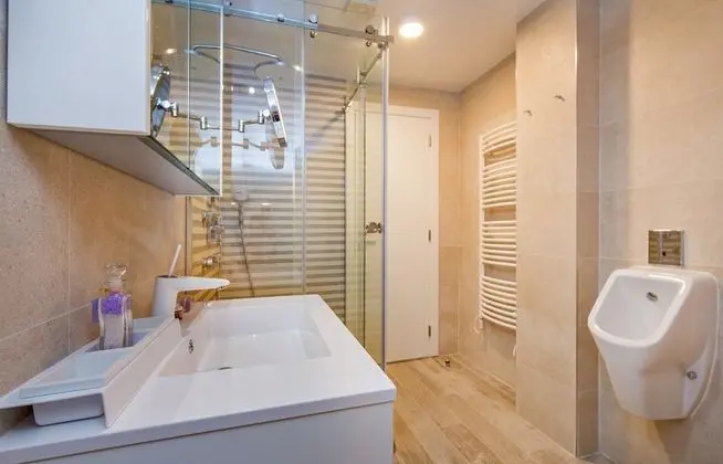 Luxury Apart Daire, Balkon (Attic)