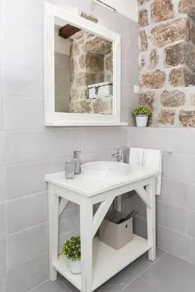 Basic Stüdyo, 1 En Büyük (King) Boy Yatak