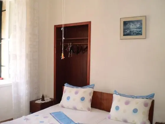 Tek Büyük Yataklı Oda, Ortak Banyo