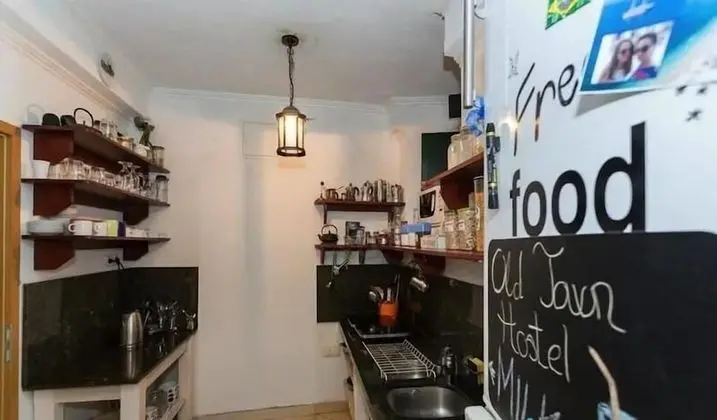 Ortak Ranzalı Oda, Karma Ranzalı Oda, Ortak Banyo (2A)