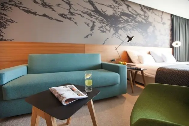 Deluxe Tek Büyük veya İki Ayrı Yataklı Oda, Balkon, Deniz Manzaralı