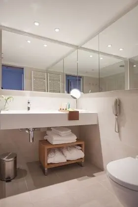 Deluxe Tek Büyük veya İki Ayrı Yataklı Oda, Balkon, Deniz Manzaralı