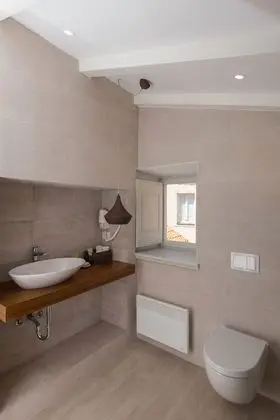 Comfort Tek Büyük Yataklı Oda