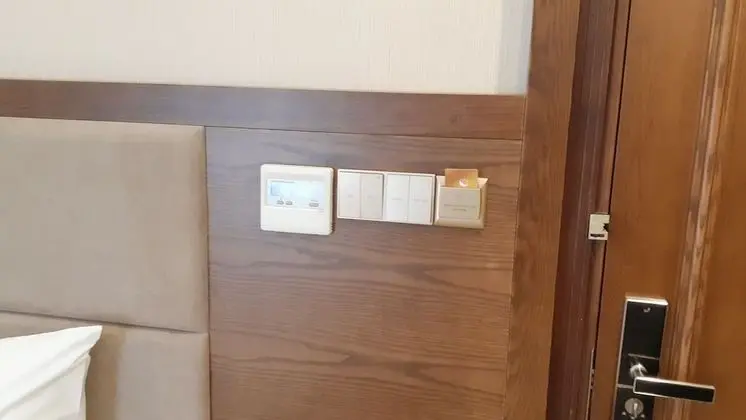 Deluxe Tek Büyük Yataklı Oda, Balkon, Tepe Manzaralı