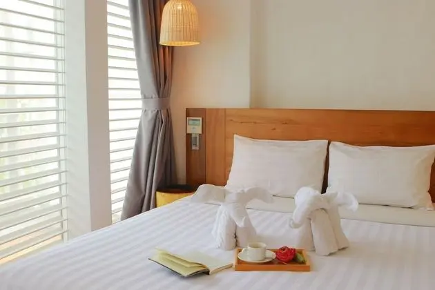 Deluxe Tek Büyük Yataklı Oda, Balkon, Şehir Manzaralı