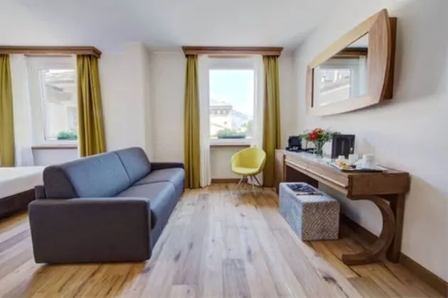 Deluxe Tek Büyük veya İki Ayrı Yataklı Oda, Balkon