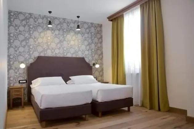 Deluxe Tek Büyük veya İki Ayrı Yataklı Oda, Balkon