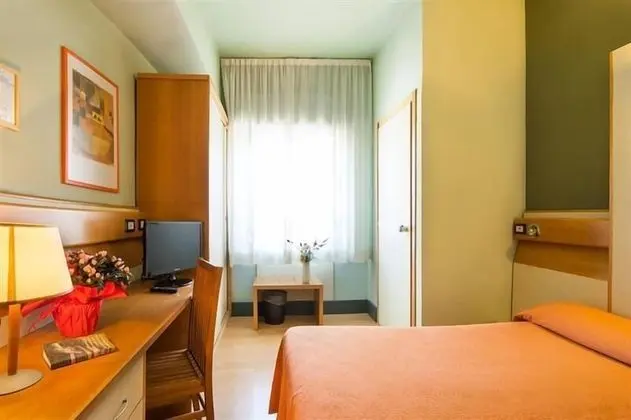 Standard Tek Büyük veya İki Ayrı Yataklı Oda