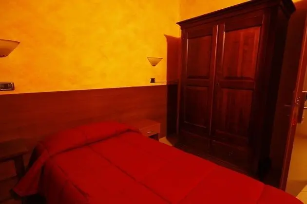 Tek Büyük Yataklı Oda, 1 Çift Kişilik Yatak