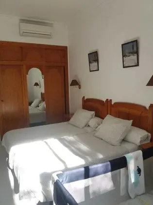 Büyük Yataklı Tek Kişilik Oda