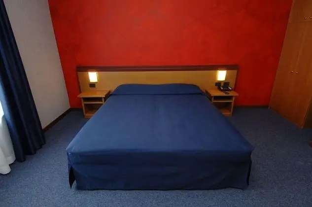 Business Büyük Yataklı Tek Kişilik Oda, 1 Çift Kişilik Yatak