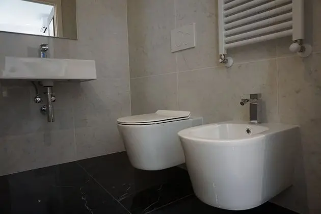 Büyük Yataklı Tek Kişilik Oda