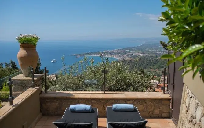 Deluxe Tek Büyük Yataklı Oda, 1 Yatak Odası, Koy Manzaralı, Denize Bakan