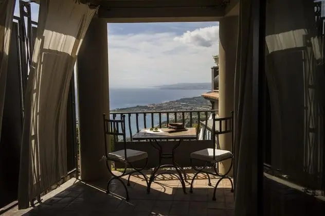 Junior Tek Büyük Yataklı Oda, 1 En Büyük (King) Boy Yatak, Deniz Manzaralı, Denize Bakan