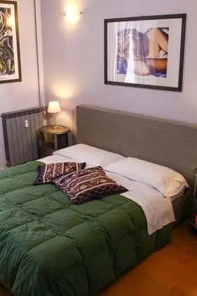 Tek Büyük Yataklı Oda, Ortak Banyo