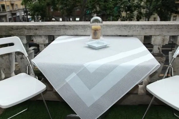 Tek Büyük Yataklı Oda, Ortak Banyo