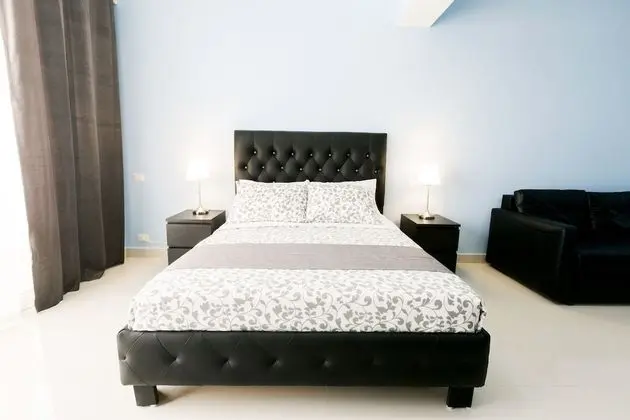 Deluxe Executive Suite with Balcony