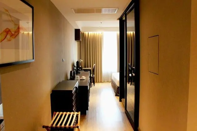 Studio Room