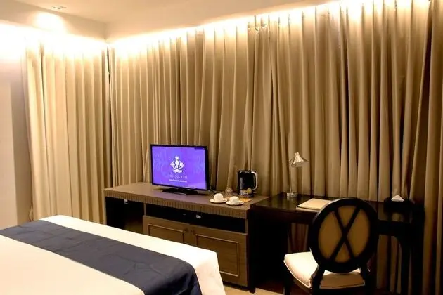 Studio Room