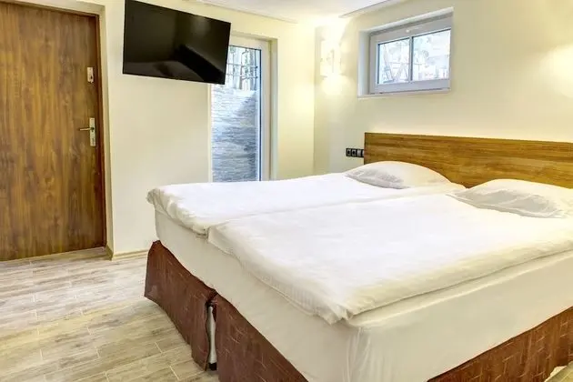 Economy Tek Büyük Yataklı Oda