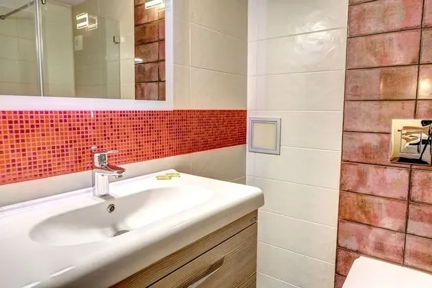 Economy Tek Büyük Yataklı Oda