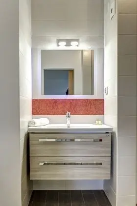 Standard Tek Büyük veya İki Ayrı Yataklı Oda, Deniz Manzaralı