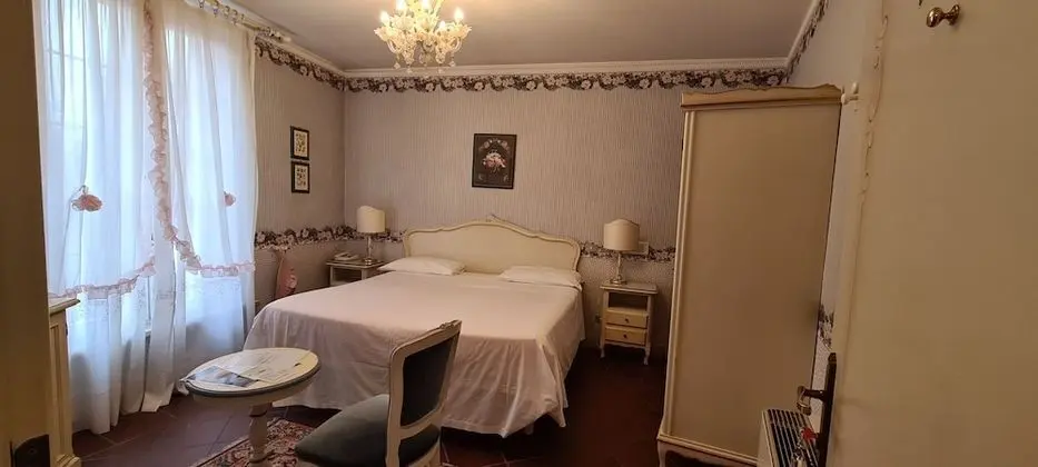 Classic Tek Büyük veya İki Ayrı Yataklı Oda