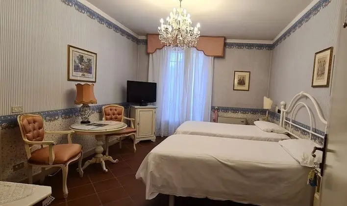 Classic Tek Büyük veya İki Ayrı Yataklı Oda