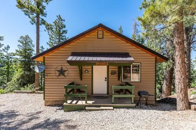2 Bedroom Cabin, 2 Queen Beds, Non Smoking