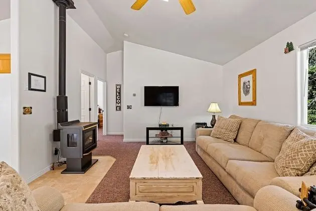 2 Bedroom Cabin, 2 Queen Beds, Non Smoking