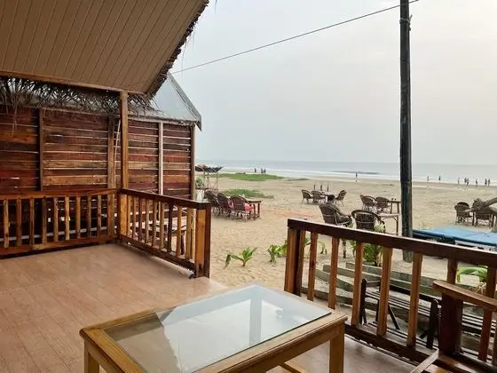 Oda, Deniz Manzaralı (Front Hut)