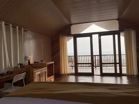 Oda (Sea View Hut Upstairs)