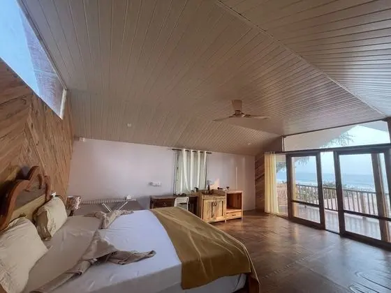 Oda (Sea View Hut Upstairs)