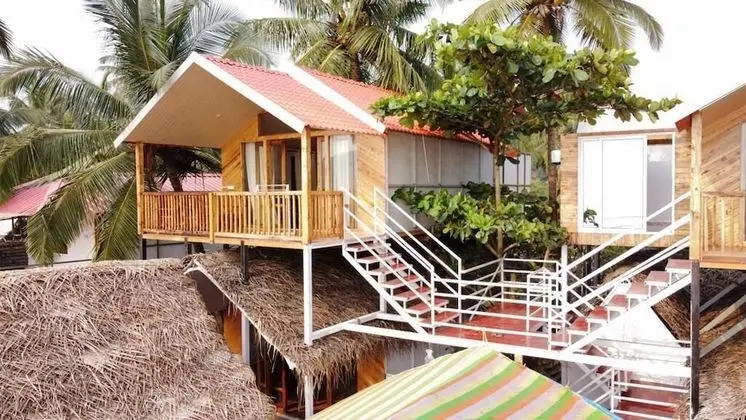 Oda (Sea View Hut Upstairs)