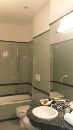 Superior Tek Büyük veya İki Ayrı Yataklı Oda
