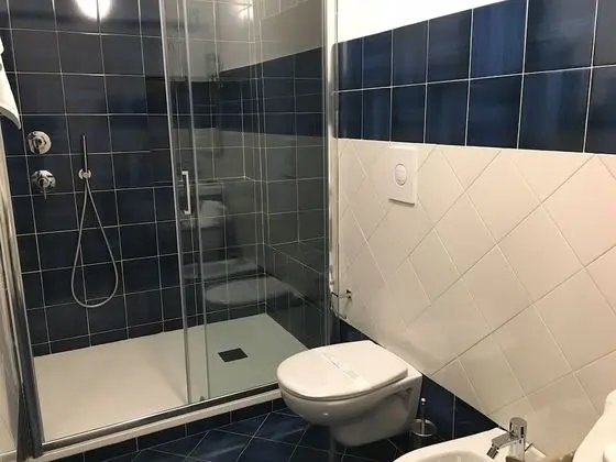 Basic Tek Büyük Yataklı Oda