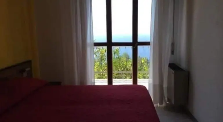 Tek Büyük Yataklı Oda, Balkon, Deniz Manzaralı