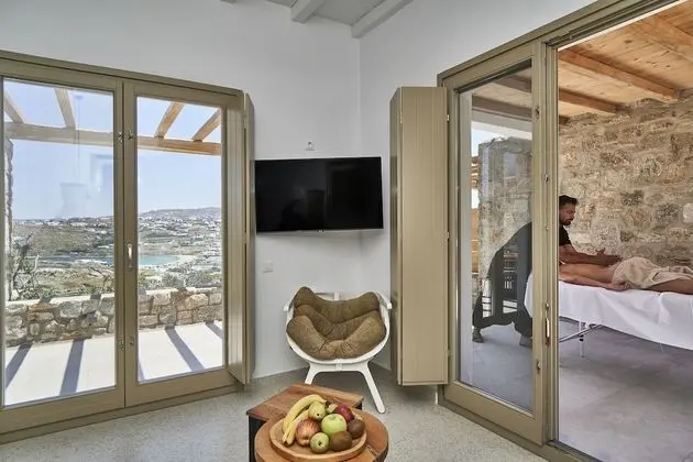 Deluxe Suite, Sea View (Sofa bed/single use)