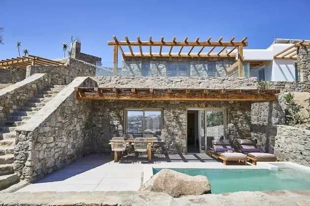 Exclusive Villa (Sofa bed/single use)