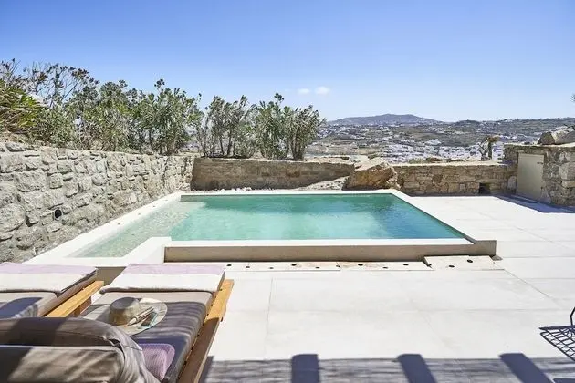 Exclusive Villa (Sofa bed/single use)