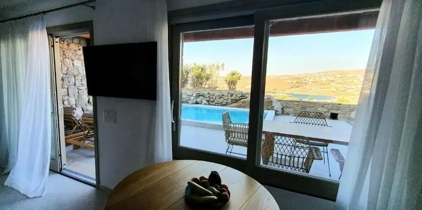 Exclusive Villa (Sofa bed/single use)