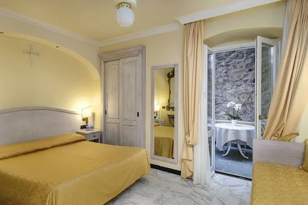 Classic Tek Büyük Yataklı Oda