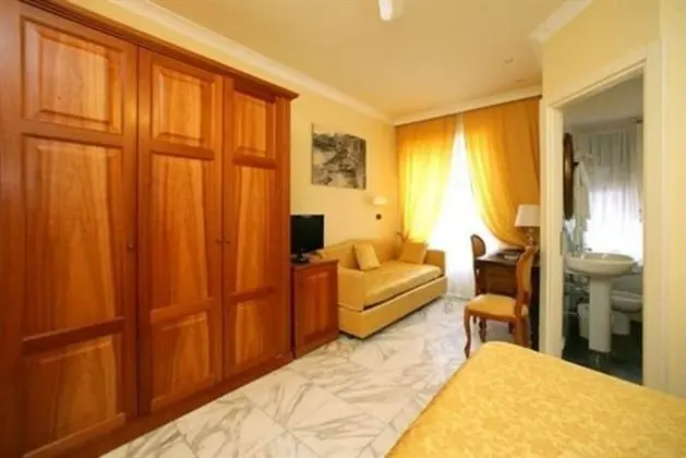 Superior Tek Büyük Yataklı Oda